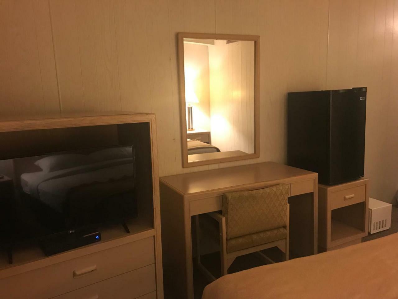 Oasis Hotel Cache Creek Zewnętrze zdjęcie